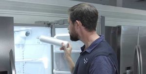 تعویض فیلتر یخچال ساید بای ساید