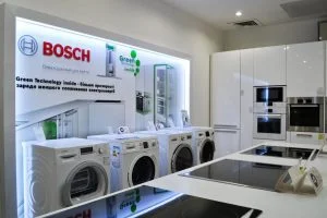 تعمیرگاه مجاز بوش در جنوب تهران