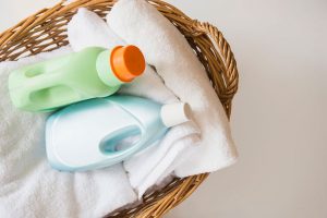 مایع لباس شویی استفاده کنیم یا پودر؟